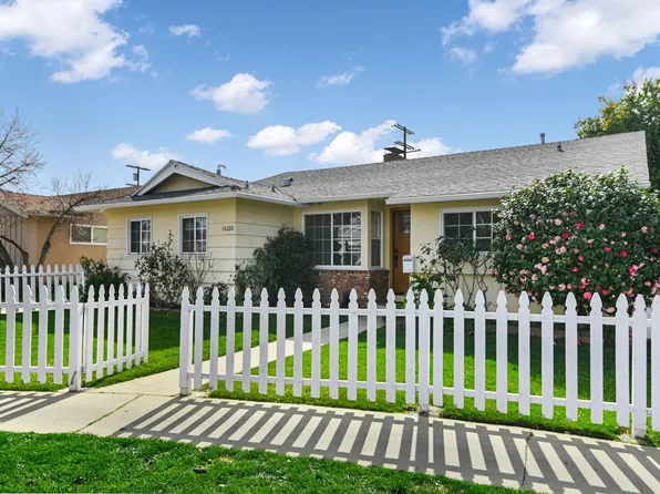 15228 Martha St, Van Nuys, CA 91411