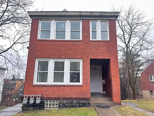 132 Charles St Photo 1