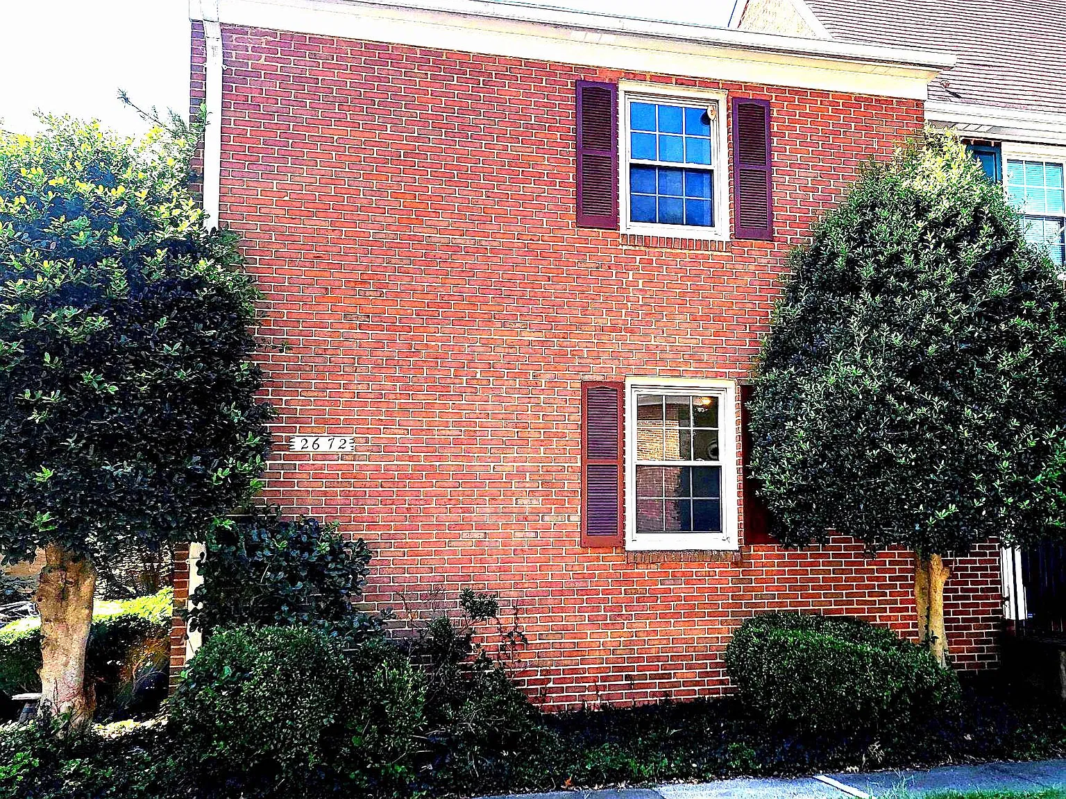 4 bed, 3.5 bath, 2120 sqft, $3,500 — Photo 2