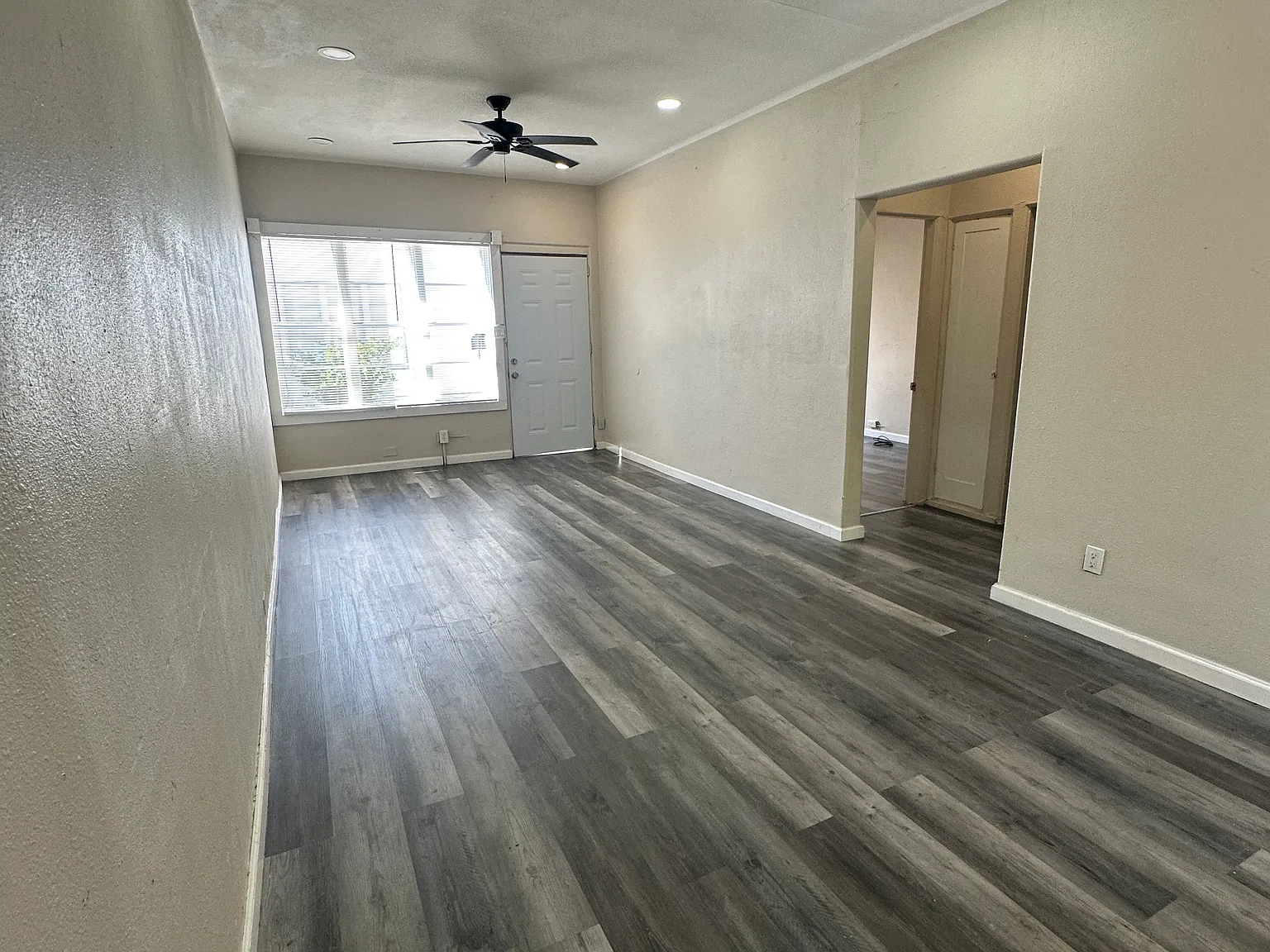 1 bedroom and 1 bathroom apartment for rent — Photo 4
