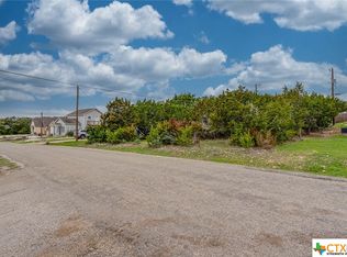 567 Hummingbird Hl, Canyon Lake, TX 78133