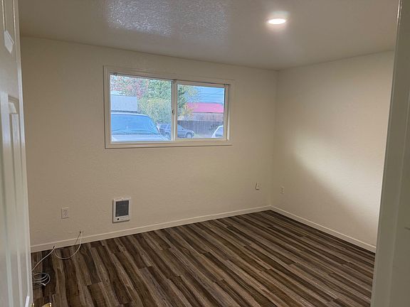 5th image of 1160 Ivy St #3