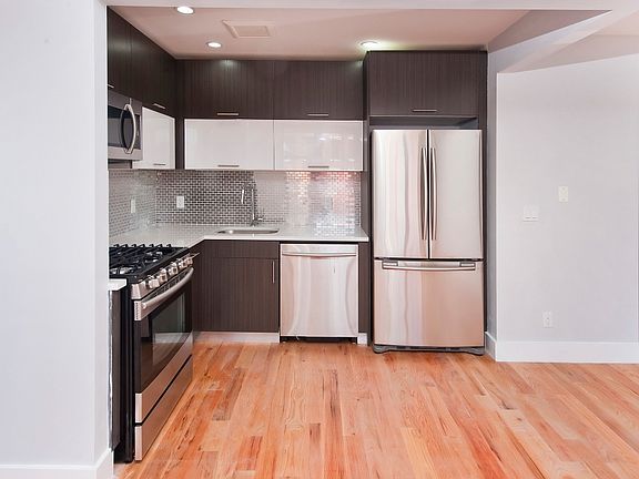 5th image of 670 Halsey St APT 2B