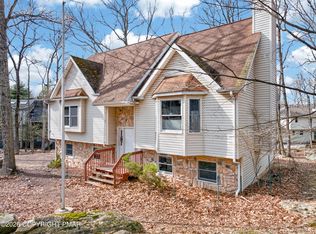 109 Summerton Cir, East Stroudsburg, PA