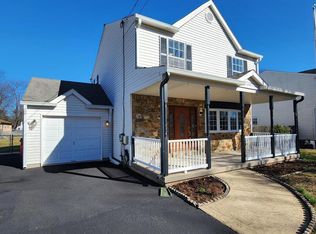389 Grape St, Warminster, PA 18974
