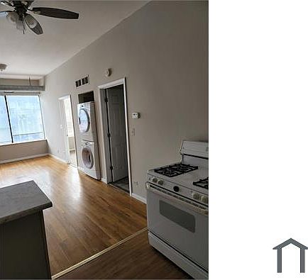 3rd image of 1241 N Ashland Ave #2R