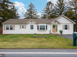6124 Elizabethtown Rd, Manheim, PA 17545
