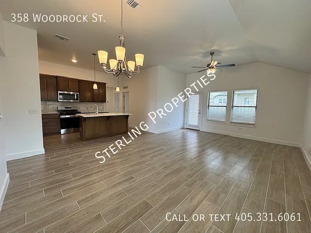 358 Woodrock St — Photo 9