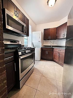 3rd image of 174 W 137th St APT 18