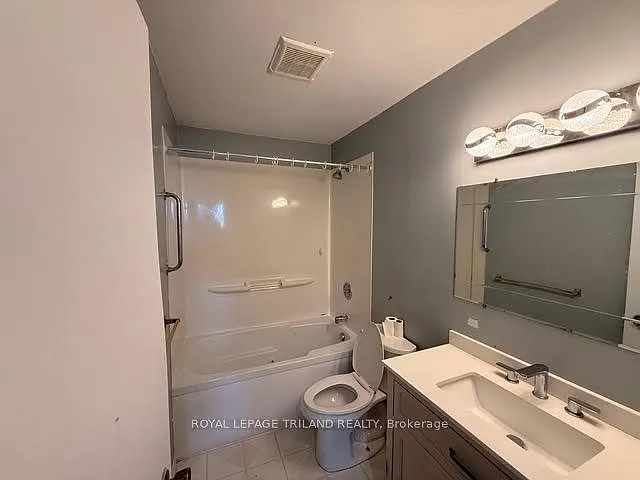 165 Railway Ave — Photo 9