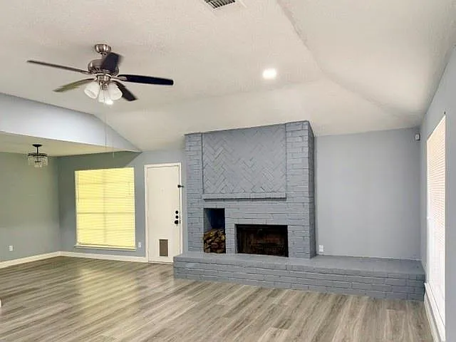 3 bed, 2.0 bath, 1580 sqft, $1,995 — Photo 3