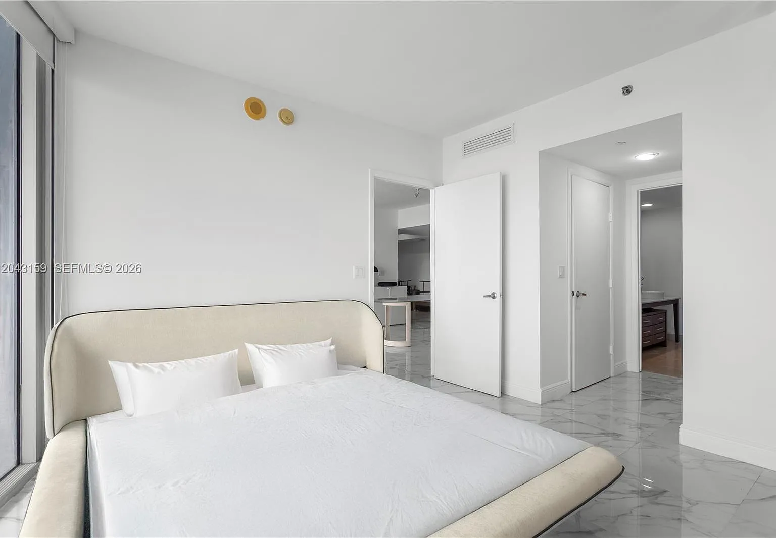 2 bed, 1313 sqft, $6,250 — Photo 3
