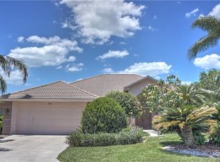 1174 Coral Lake Dr, Venice, FL 34285
