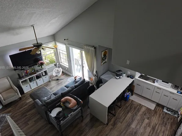 2038 Champions Way, North Lauderdale, FL 33068