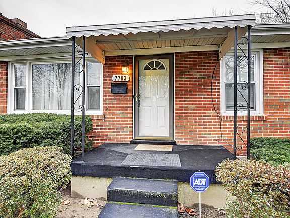 4th image of 7703 Poinsettia Dr
