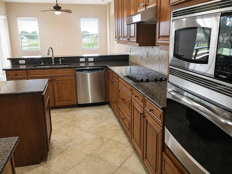 5570 Rock Dove Dr — Photo 12