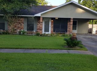 215 Cypress Dr, Baker, LA 70714