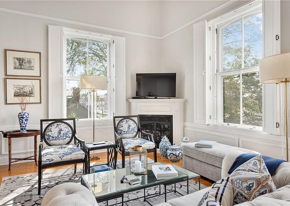 12 Elm St APT 7, Newport, RI 02840 | Zillow