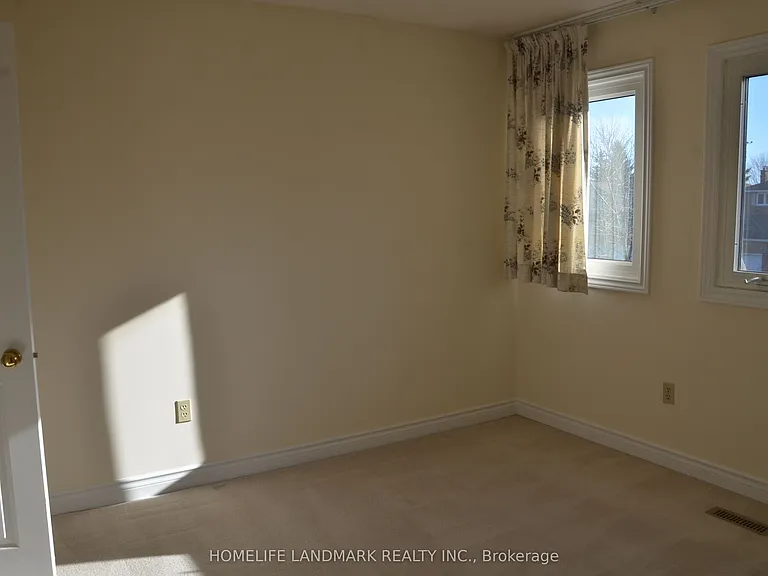 129 Lyndhurst Dr — Photo 14