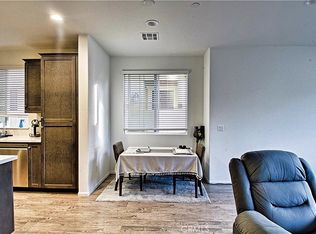 202 Bay Laurel Ct, Vista, CA 92083