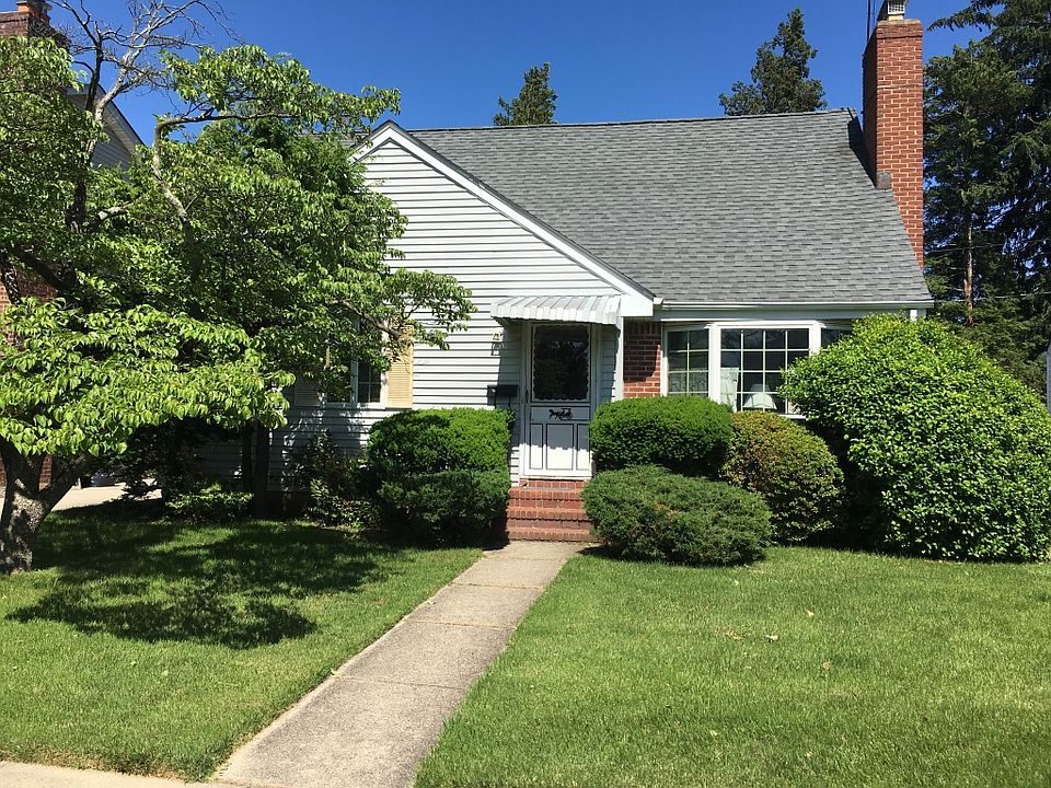1st image of 123 Cushing Ave