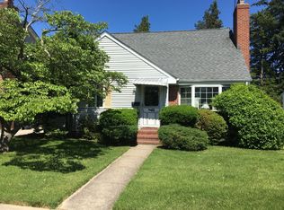 123 Cushing Ave, Williston Park, NY 11596