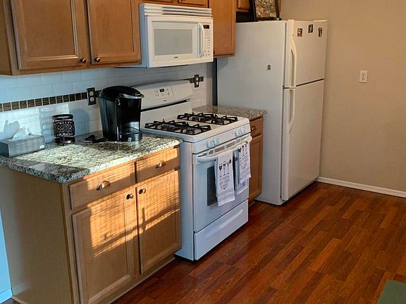 4th image of 633 Texas Dr