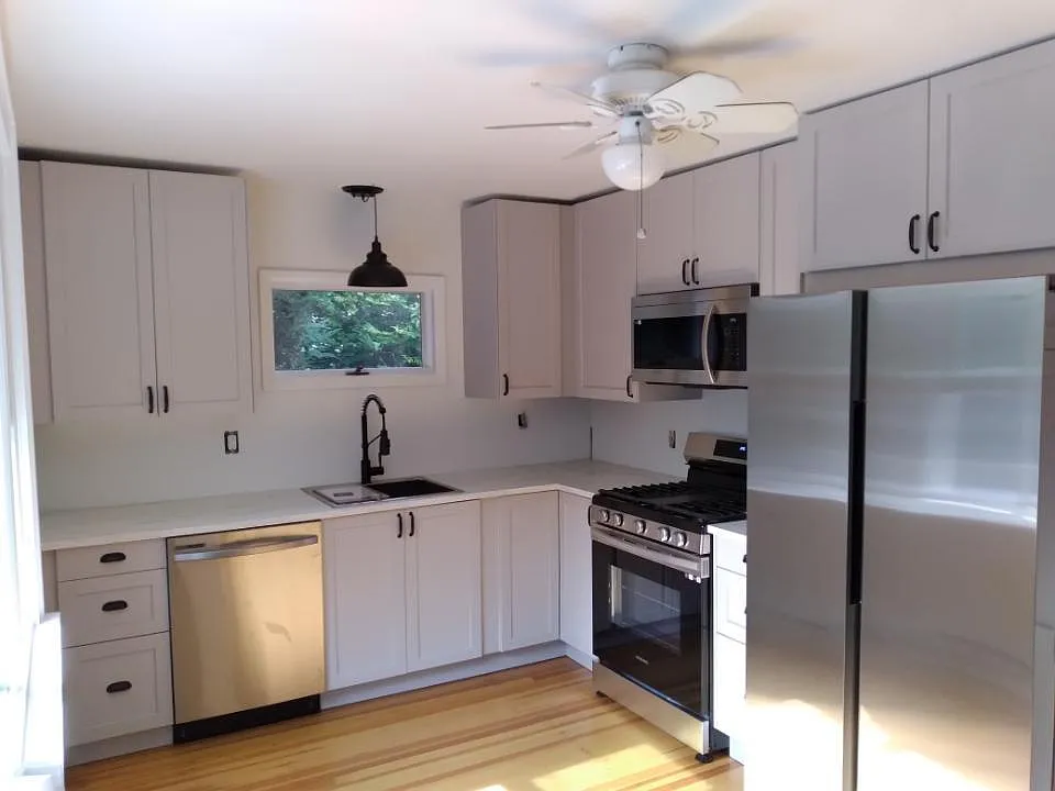44 Sunset Pl — Photo 2