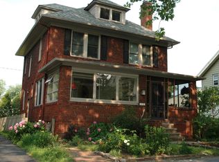 312 Overlook Park Dr, Cleveland, OH 44110