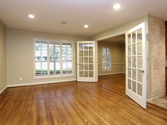 4th image of 6142 Piping Rock Ln