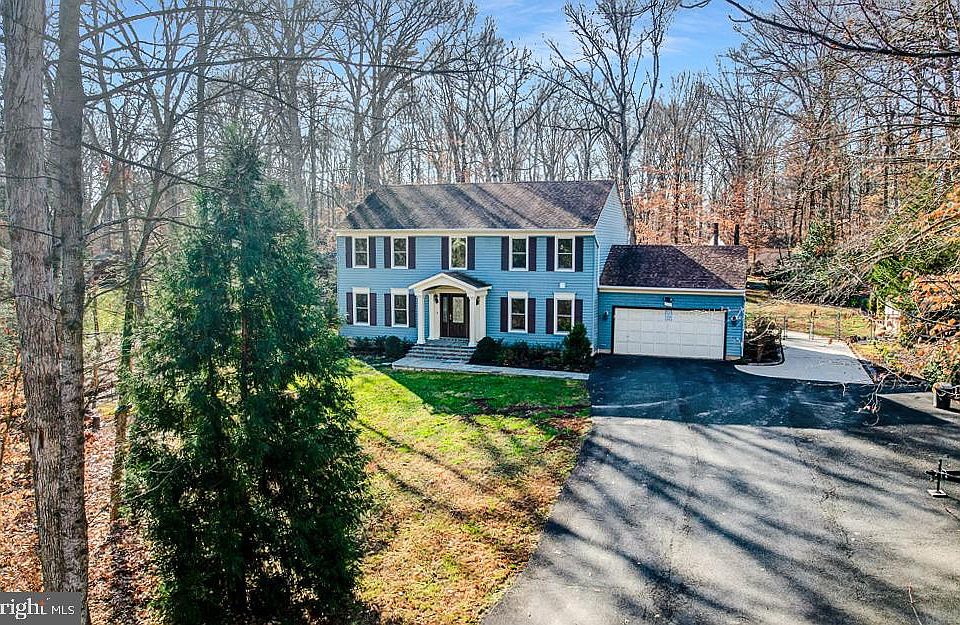 1st image of 8174 Hillcrest Dr