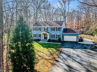 8174 Hillcrest Dr, Manassas, VA 20111