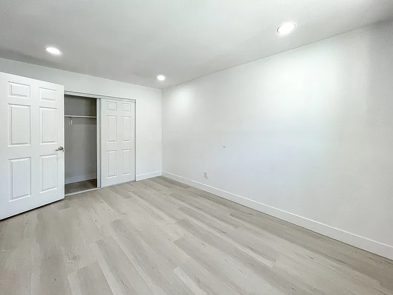 820 Larimore Ave #B — Photo 6