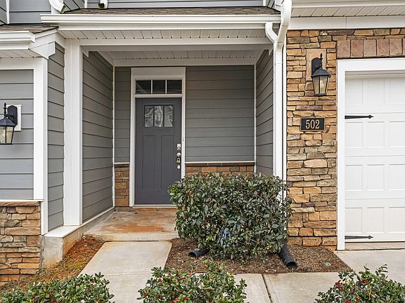 3rd image of 502 Watermill Way
