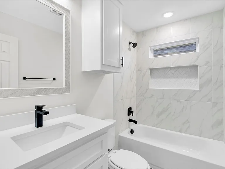 2212 Church St #A — Photo 27