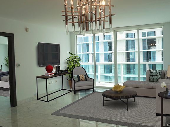 3rd image of 1800 N Bayshore Dr APT 2212