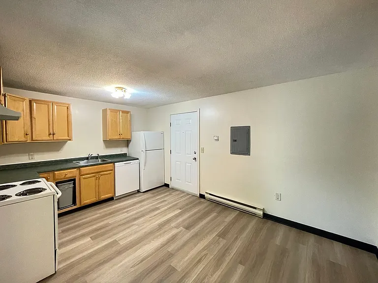 185 Loudon Rd #12 — Photo 3
