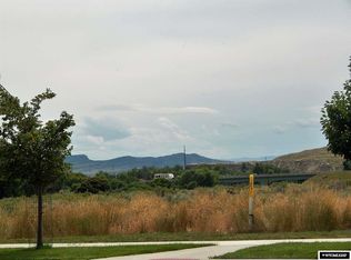 929 S Riverbend Dr, Douglas, WY 82633