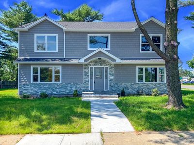 1956 Front St, East Meadow, NY, 11554