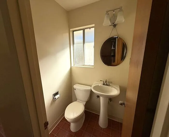 75 Stuart Ct — Photo 14