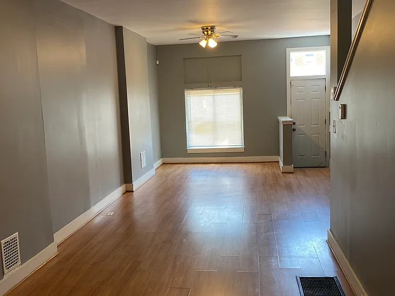 2652 Harlem Ave — Photo 3