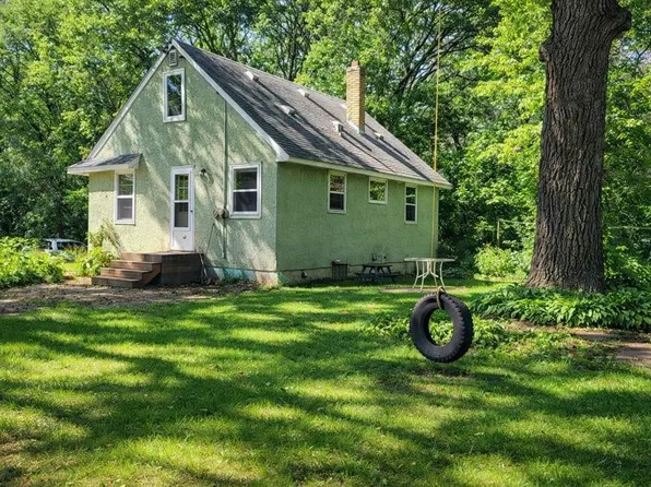 3232 Karth Rd, White Bear Lake, MN 55110