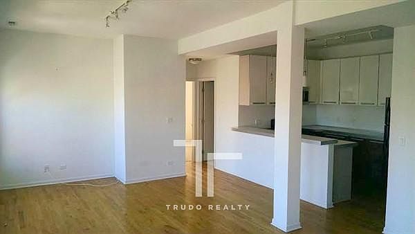 2nd image of 5200 N Broadway St