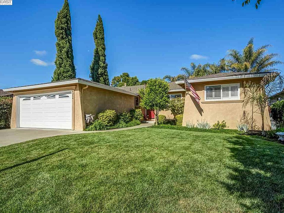 1st image of 4354 Addison Way