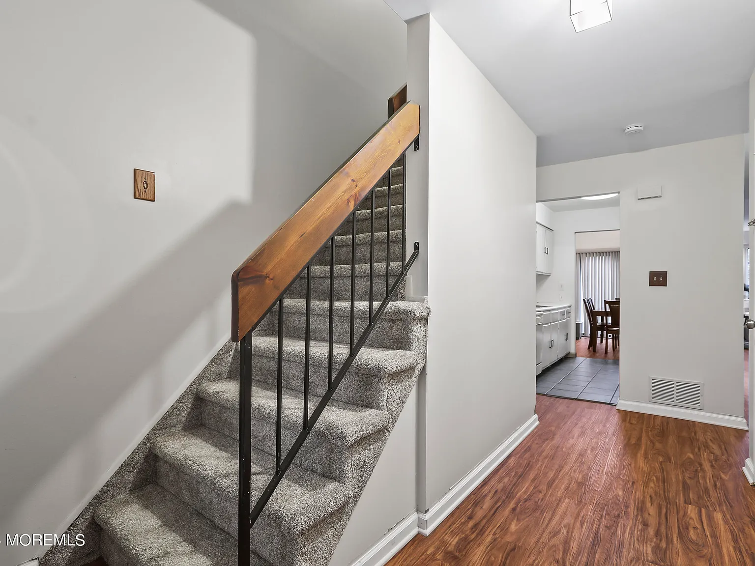 2 bed, 1.5 bath, 2390 sqft, $3,200 — Photo 3