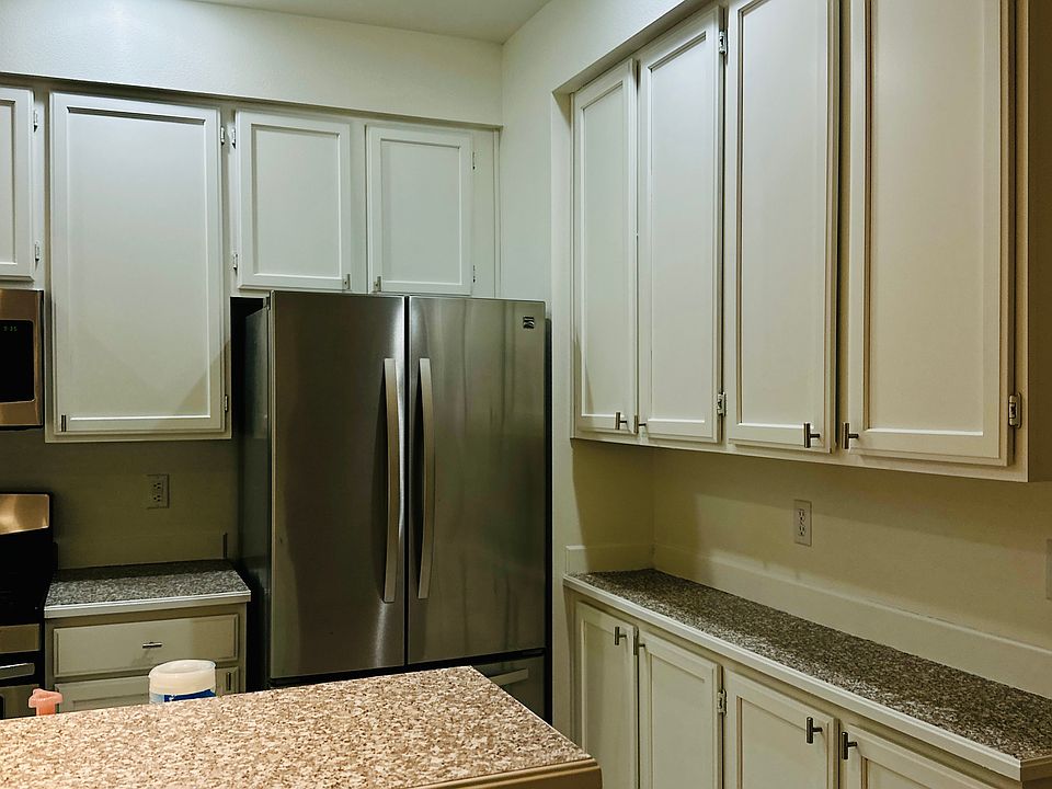 Kitchen 02