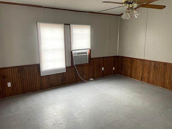 2nd image of 1109-2 Lori Ln