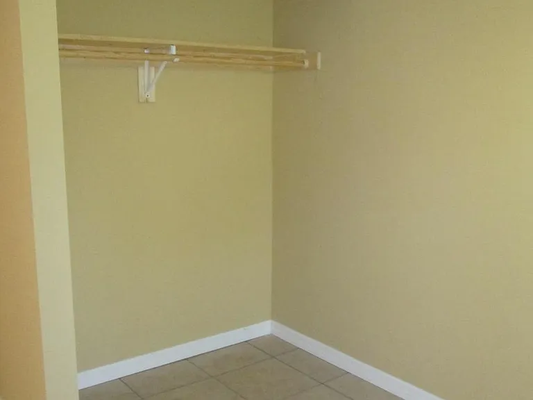 2408 W Fig St #D — Photo 4