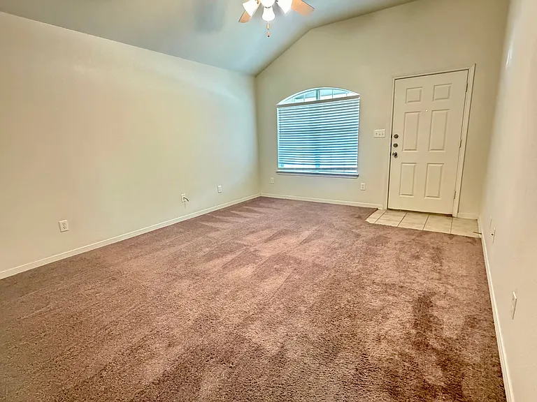 608 Olaf Dr — Photo 4
