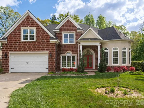 2549 Harlington Ln, Charlotte, NC 28270